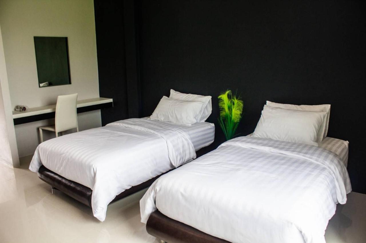 Hotel De Vine House Roi Et Esterno foto
