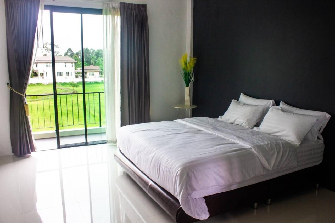 Hotel De Vine House Roi Et Esterno foto