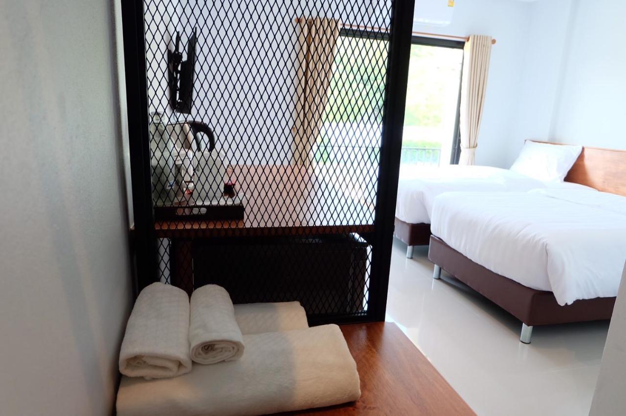 Hotel De Vine House Roi Et Esterno foto