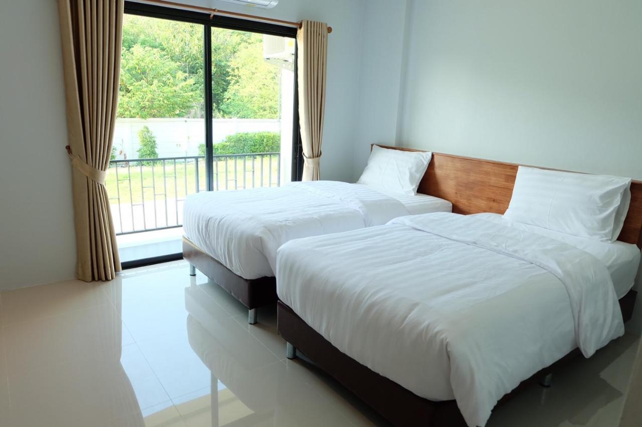 Hotel De Vine House Roi Et Esterno foto