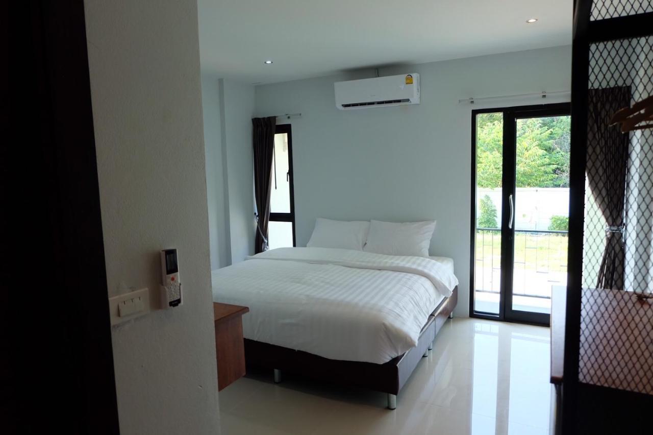Hotel De Vine House Roi Et Esterno foto