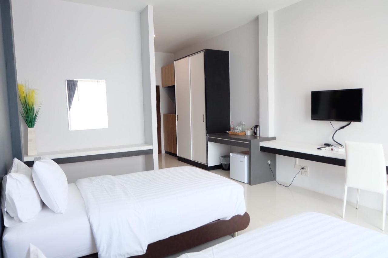 Hotel De Vine House Roi Et Esterno foto